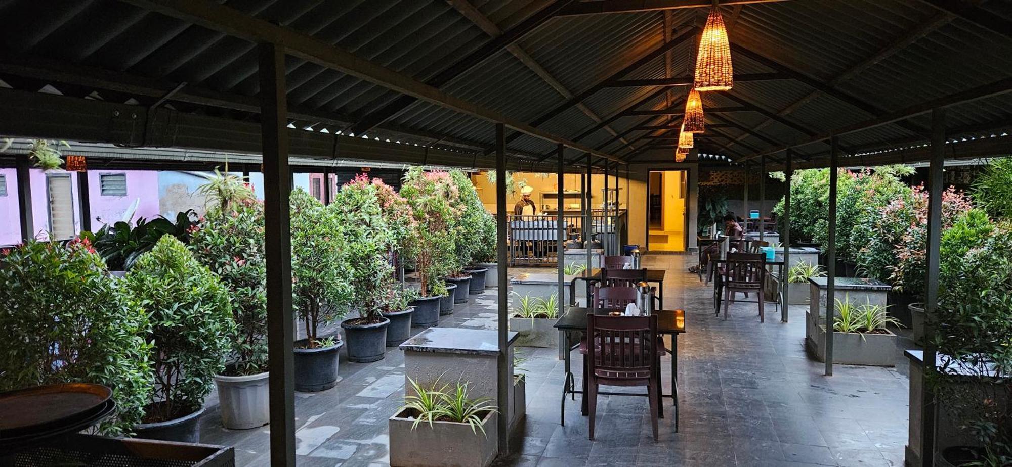 Hotel Mayo واياناد المظهر الخارجي الصورة
